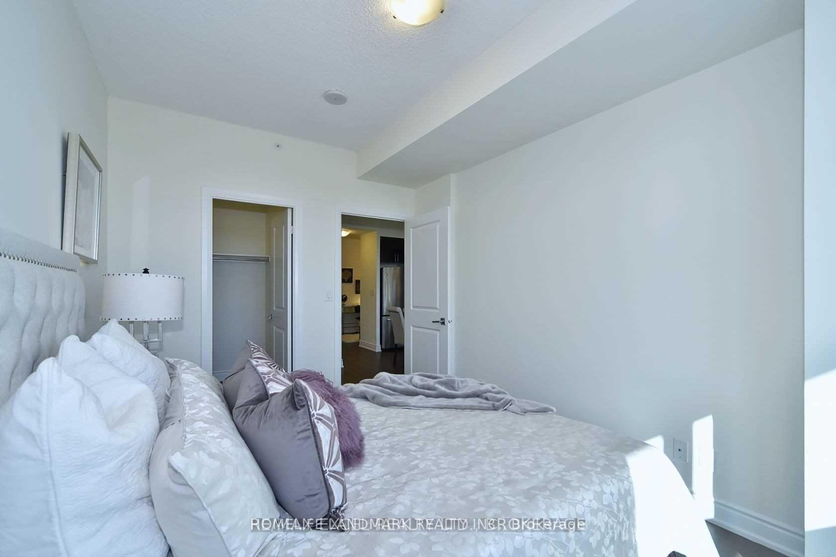 Photo 15 of Unit 1408, 7167 Yonge Street, Markham, Grandview — HOMEH