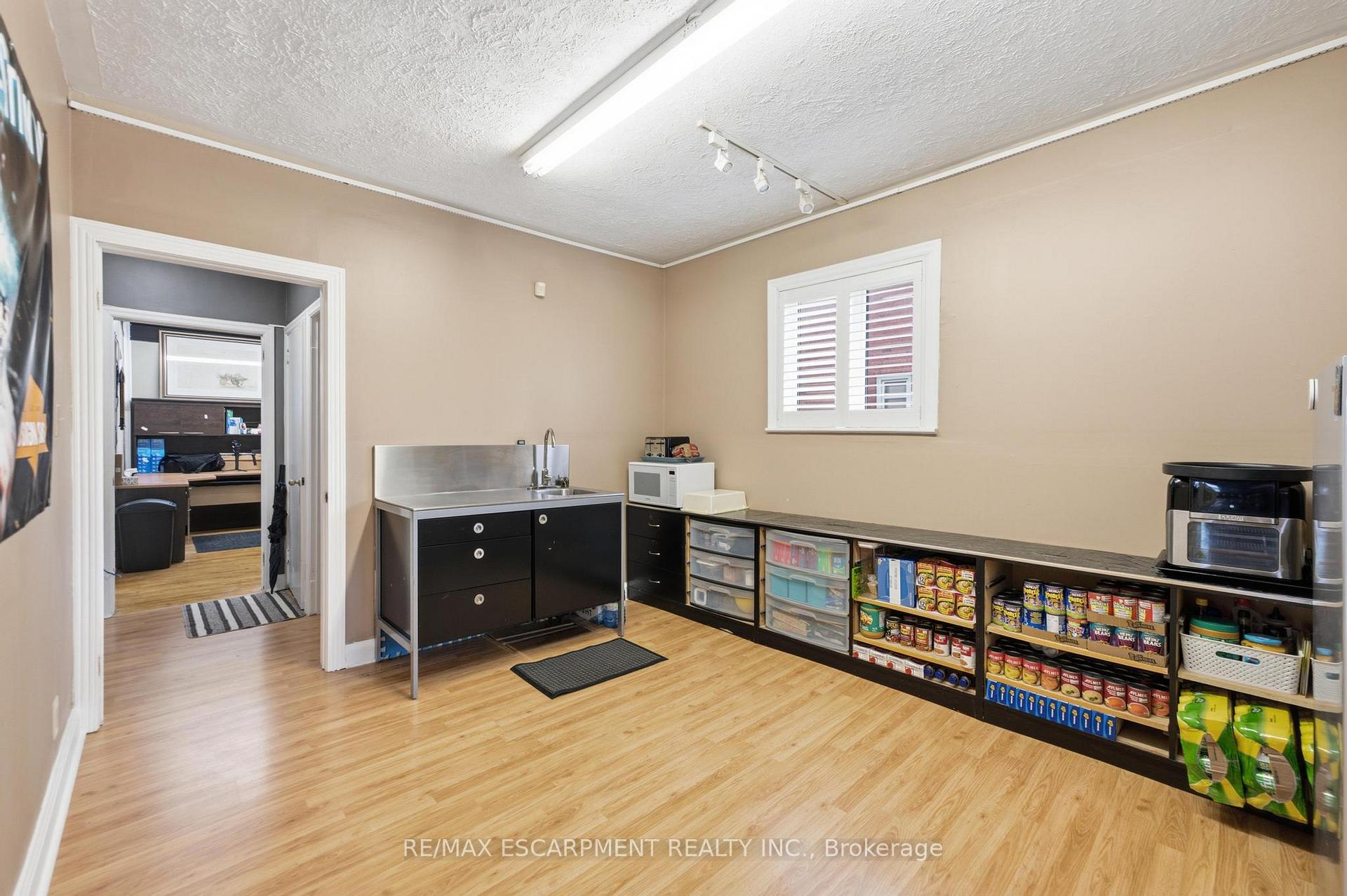 Photo 10 of 1260 Highway 8, Hamilton, Winona — HOMEH