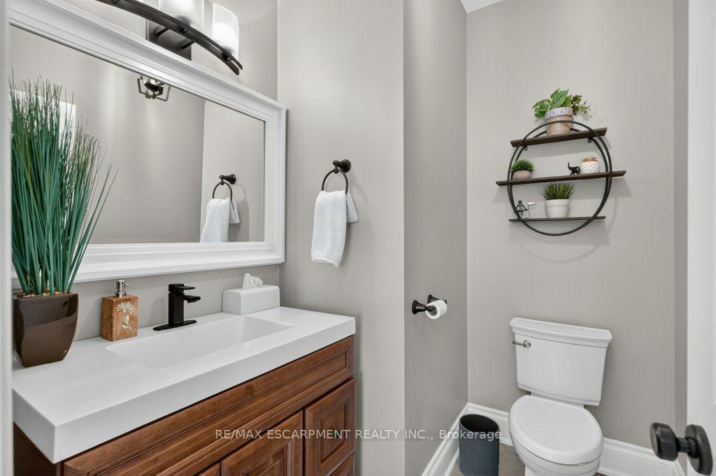 Photo 18 of 447 Golf Links Road, Hamilton, Ancaster — HOMEH