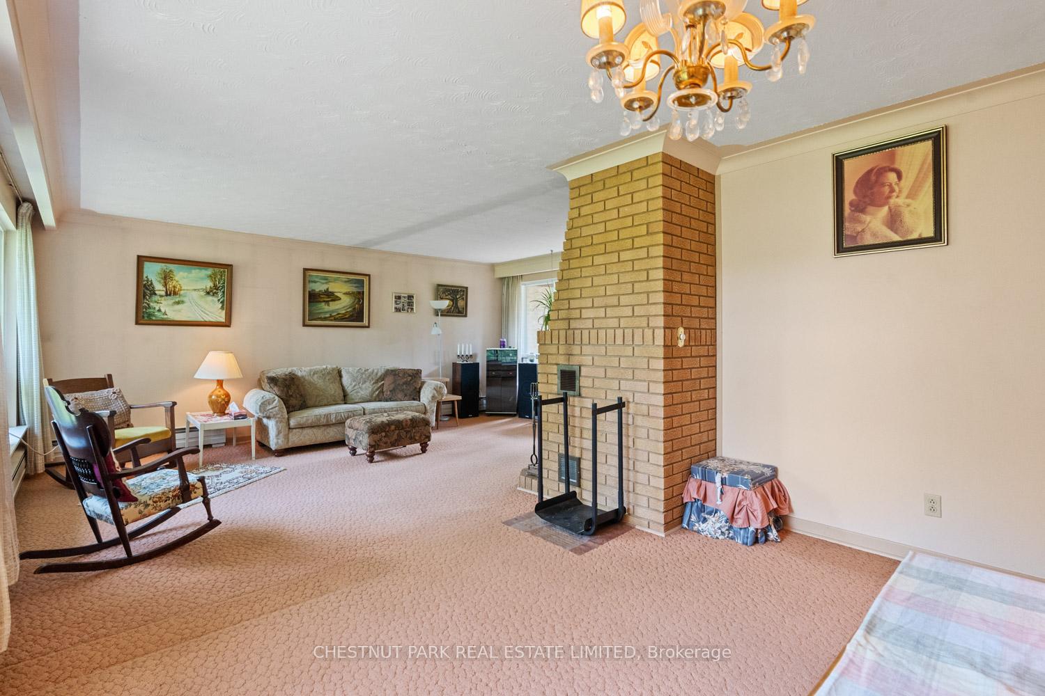 Photo 7 of 2 Gallacher Avenue, Richmond Hill, Oak Ridges — HOMEH