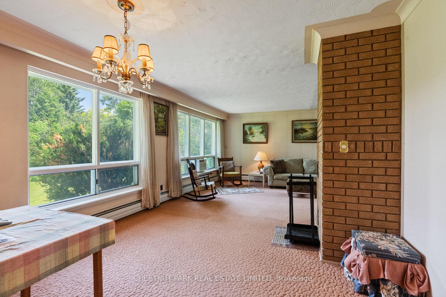 Photo 8 of 2 Gallacher Avenue, Richmond Hill, Oak Ridges — HOMEH