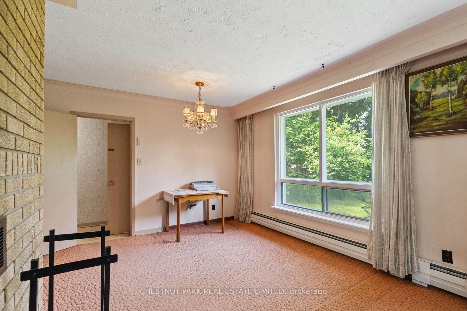 Photo 9 of 2 Gallacher Avenue, Richmond Hill, Oak Ridges — HOMEH