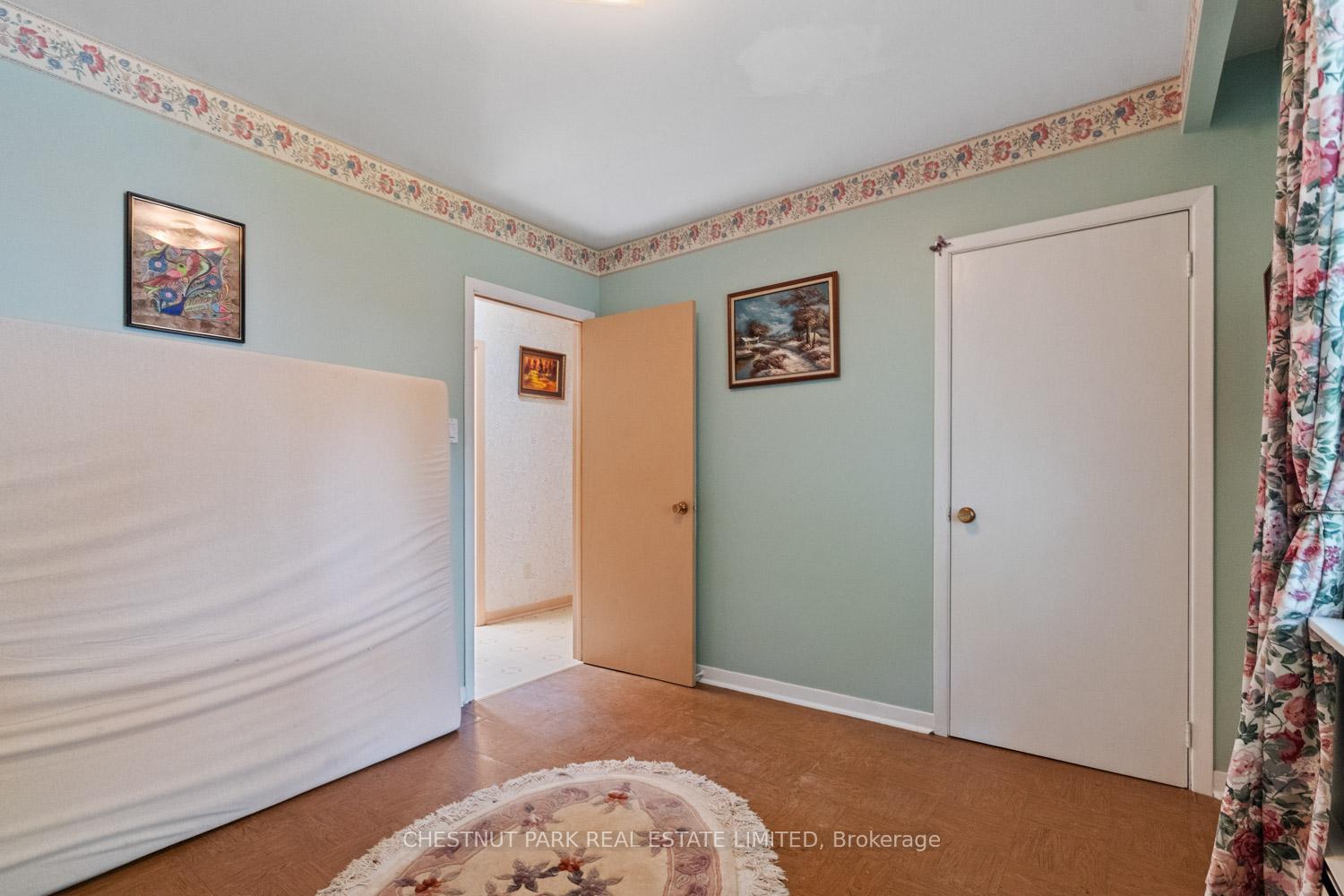 Photo 16 of 2 Gallacher Avenue, Richmond Hill, Oak Ridges — HOMEH