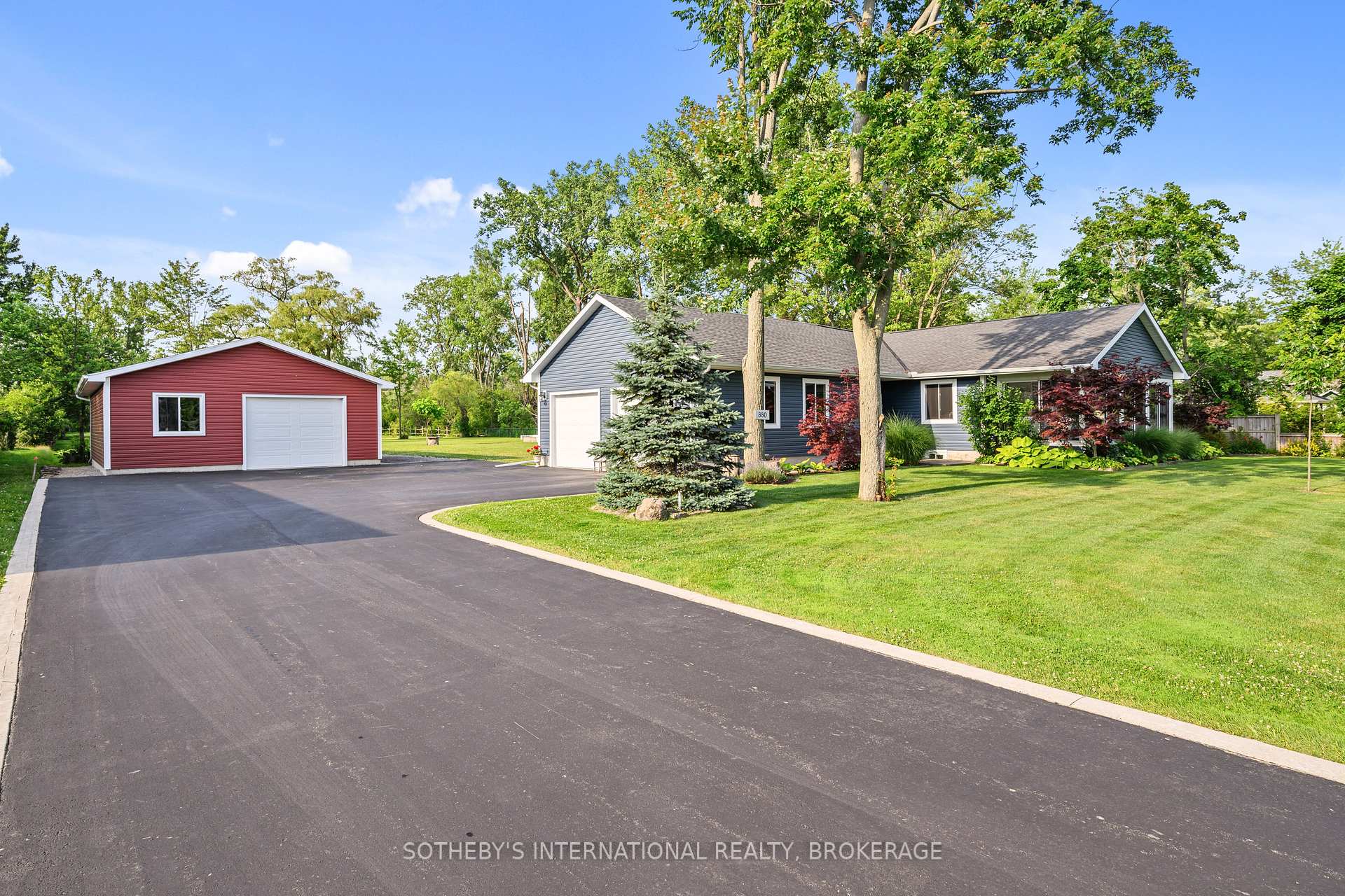 Photo 7 of 880 Edgemere Road, Fort Erie, Crescent Park — HOMEH