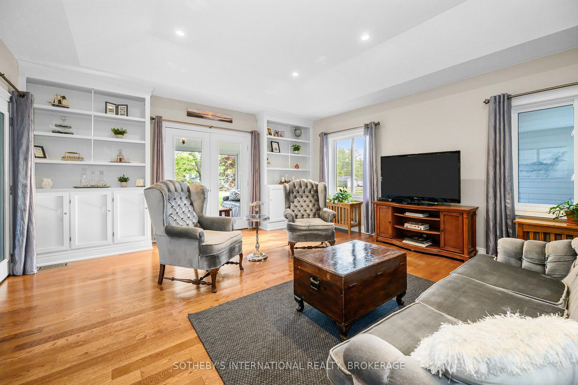 Photo 18 of 880 Edgemere Road, Fort Erie, Crescent Park — HOMEH