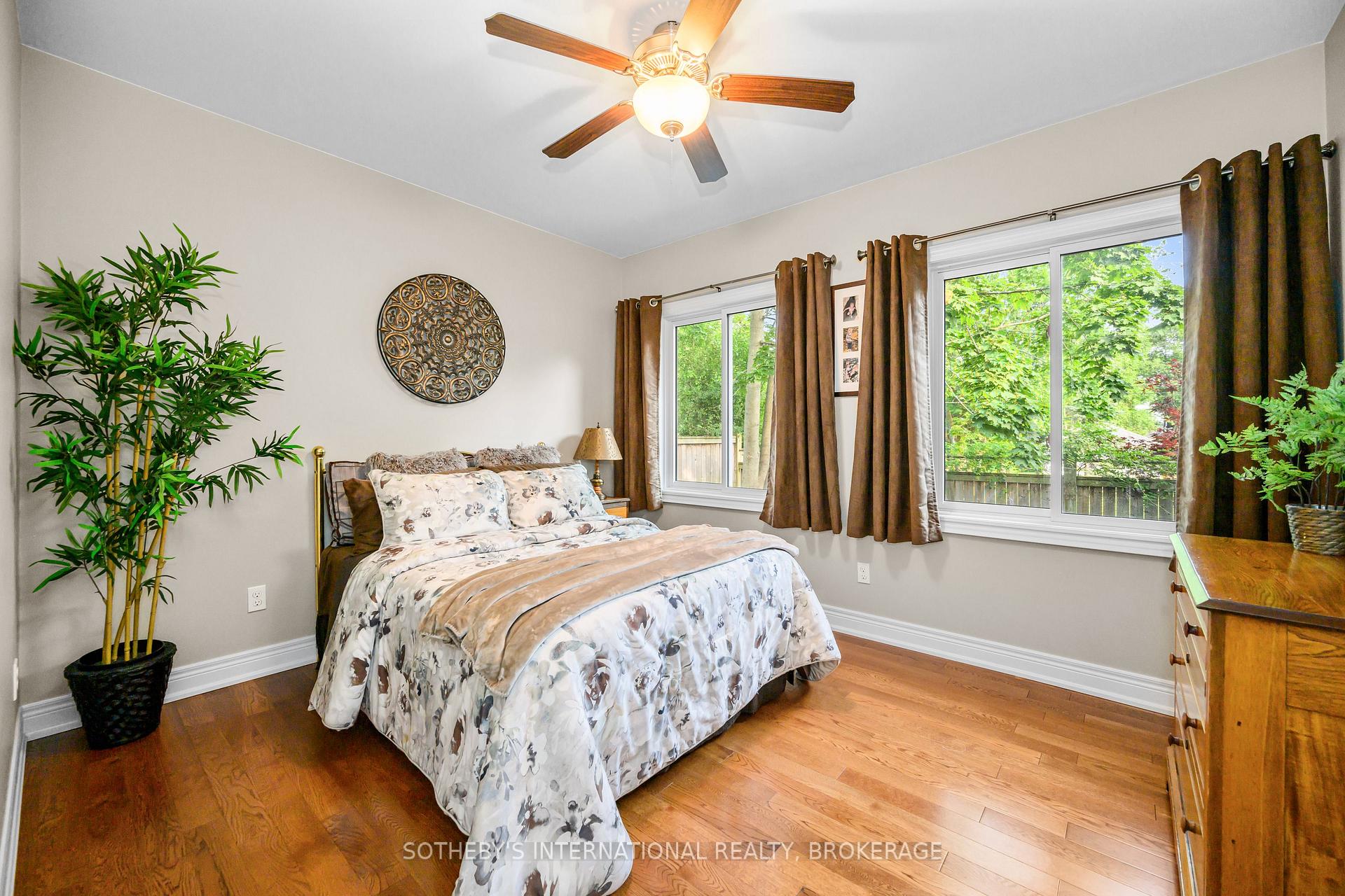 Photo 30 of 880 Edgemere Road, Fort Erie, Crescent Park — HOMEH