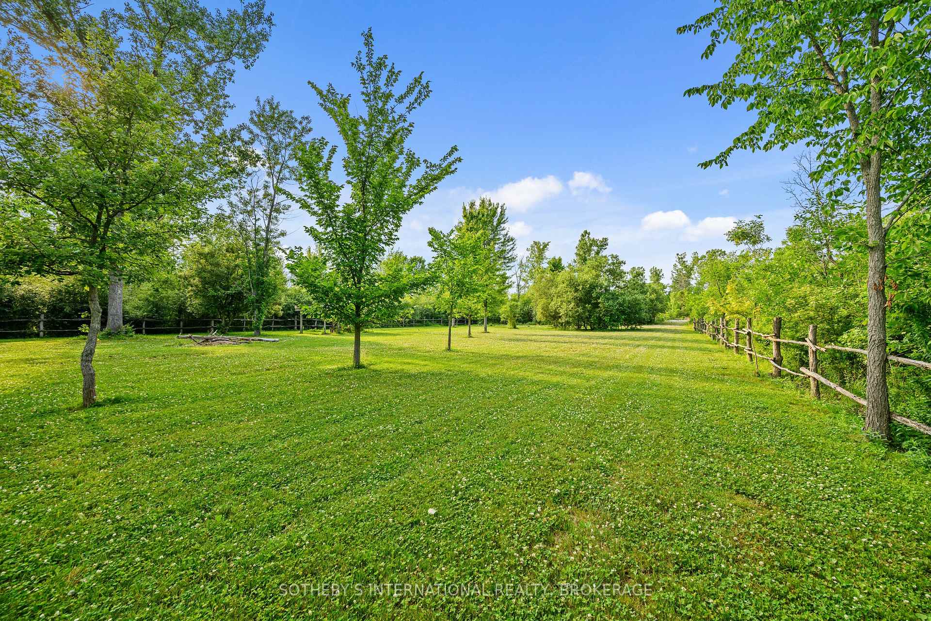 Photo 38 of 880 Edgemere Road, Fort Erie, Crescent Park — HOMEH