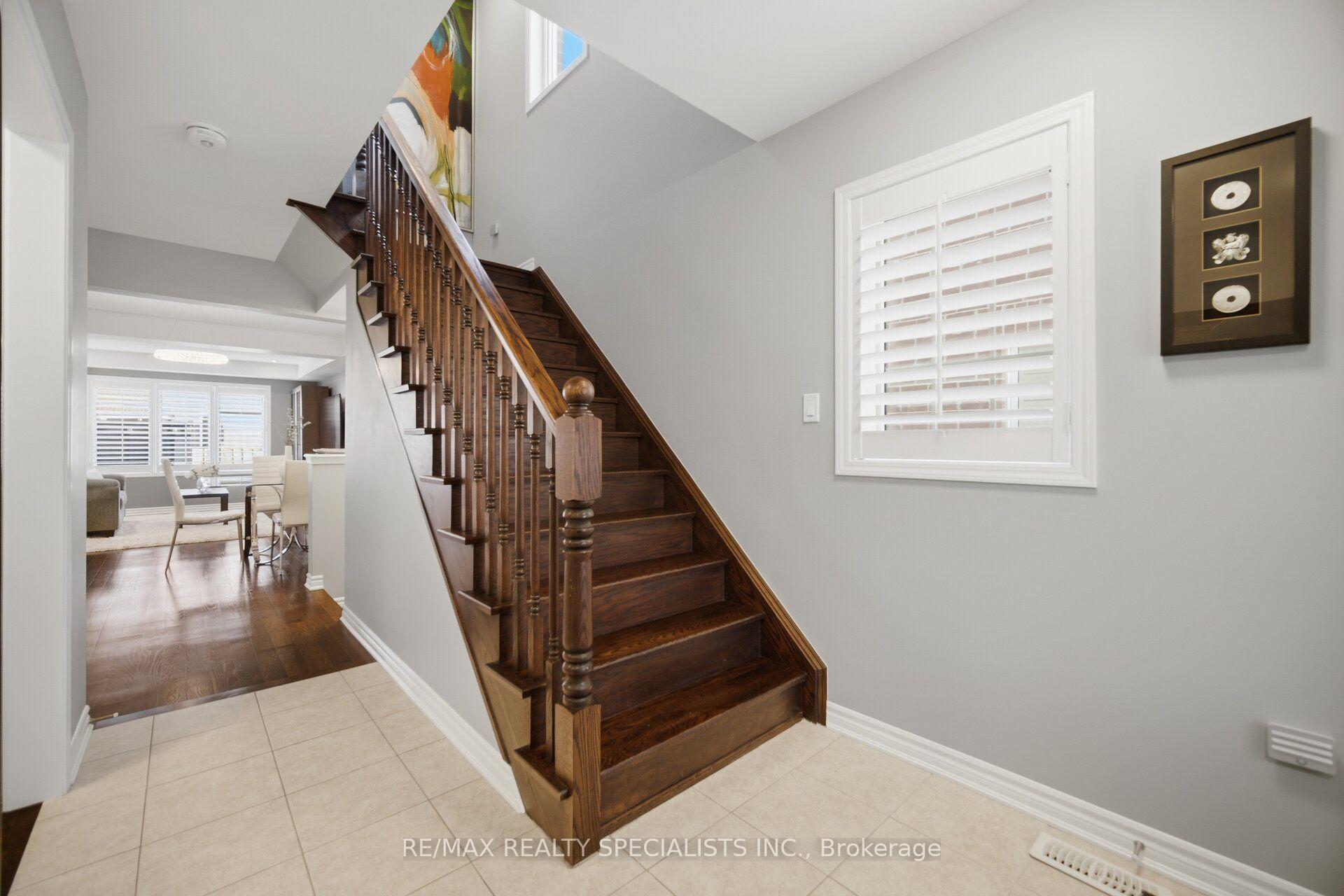 Photo 9 of 108 Leiterman Drive, Milton, Willmott — HOMEH