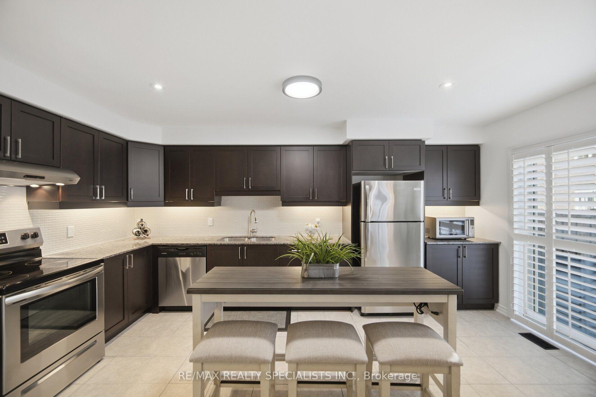 Photo 14 of 108 Leiterman Drive, Milton, Willmott — HOMEH