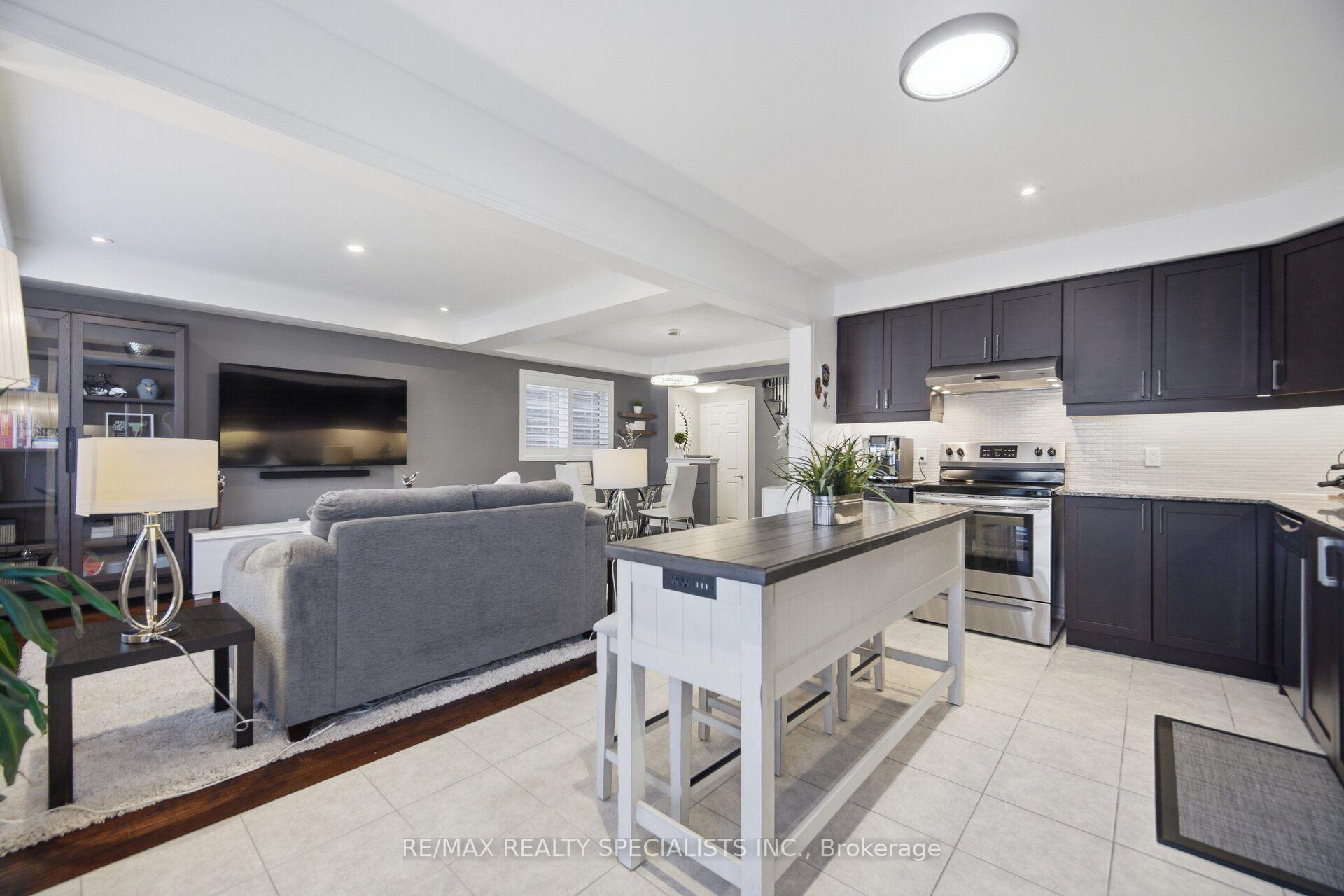 Photo 17 of 108 Leiterman Drive, Milton, Willmott — HOMEH