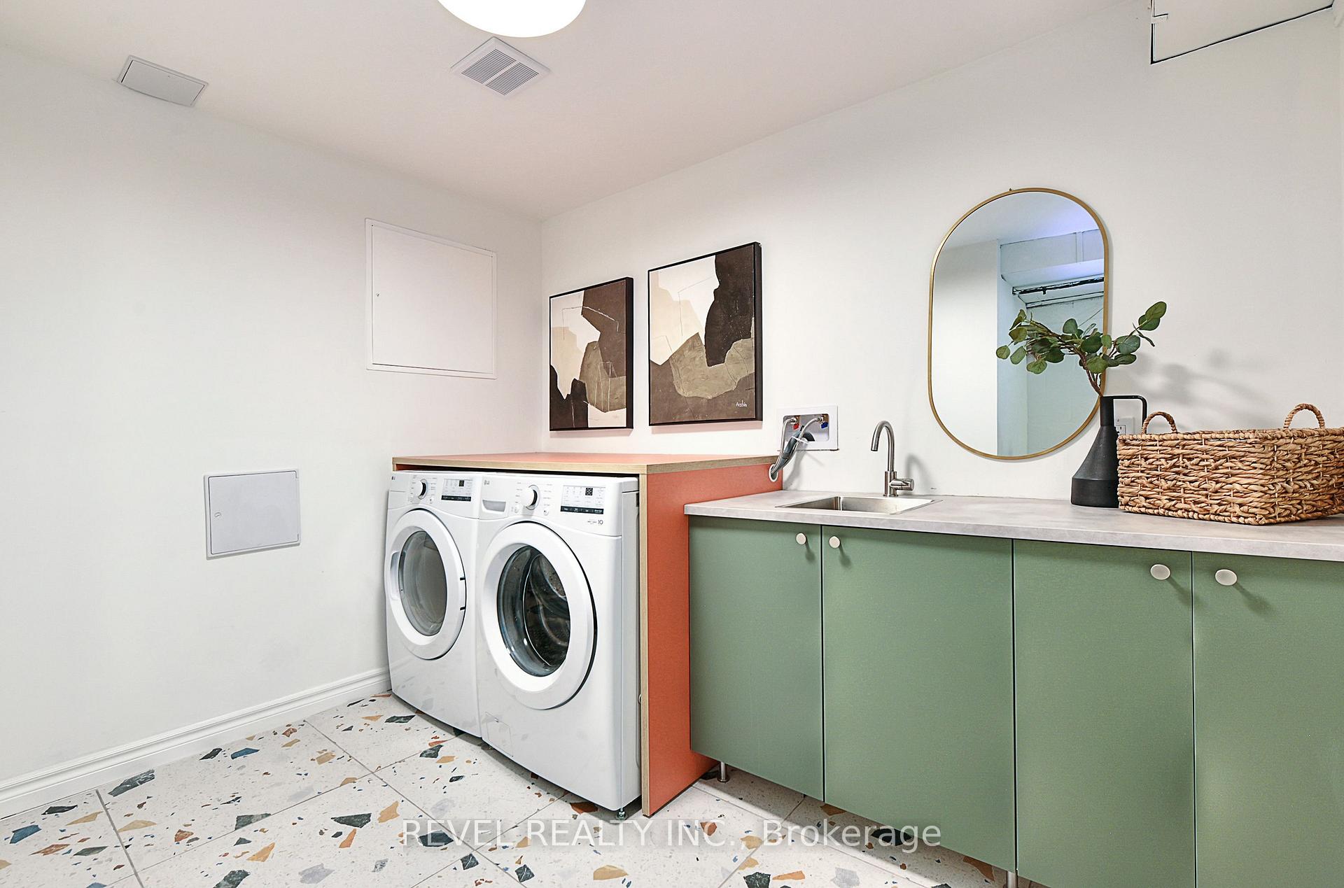 Photo 19 of 399 Perth Avenue, Toronto, Dovercourt-Wallace Emerson-Junction — HOMEH