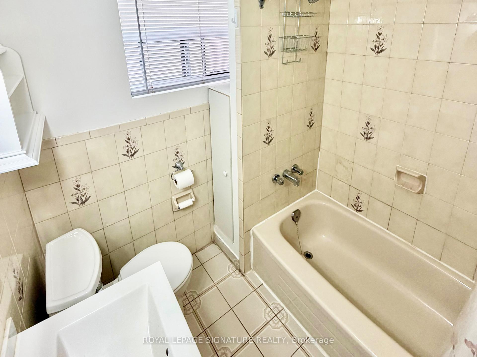 Photo 22 of Unit 2nd Flr, 455 B Danforth Avenue, Toronto, North Riverdale — HOMEH