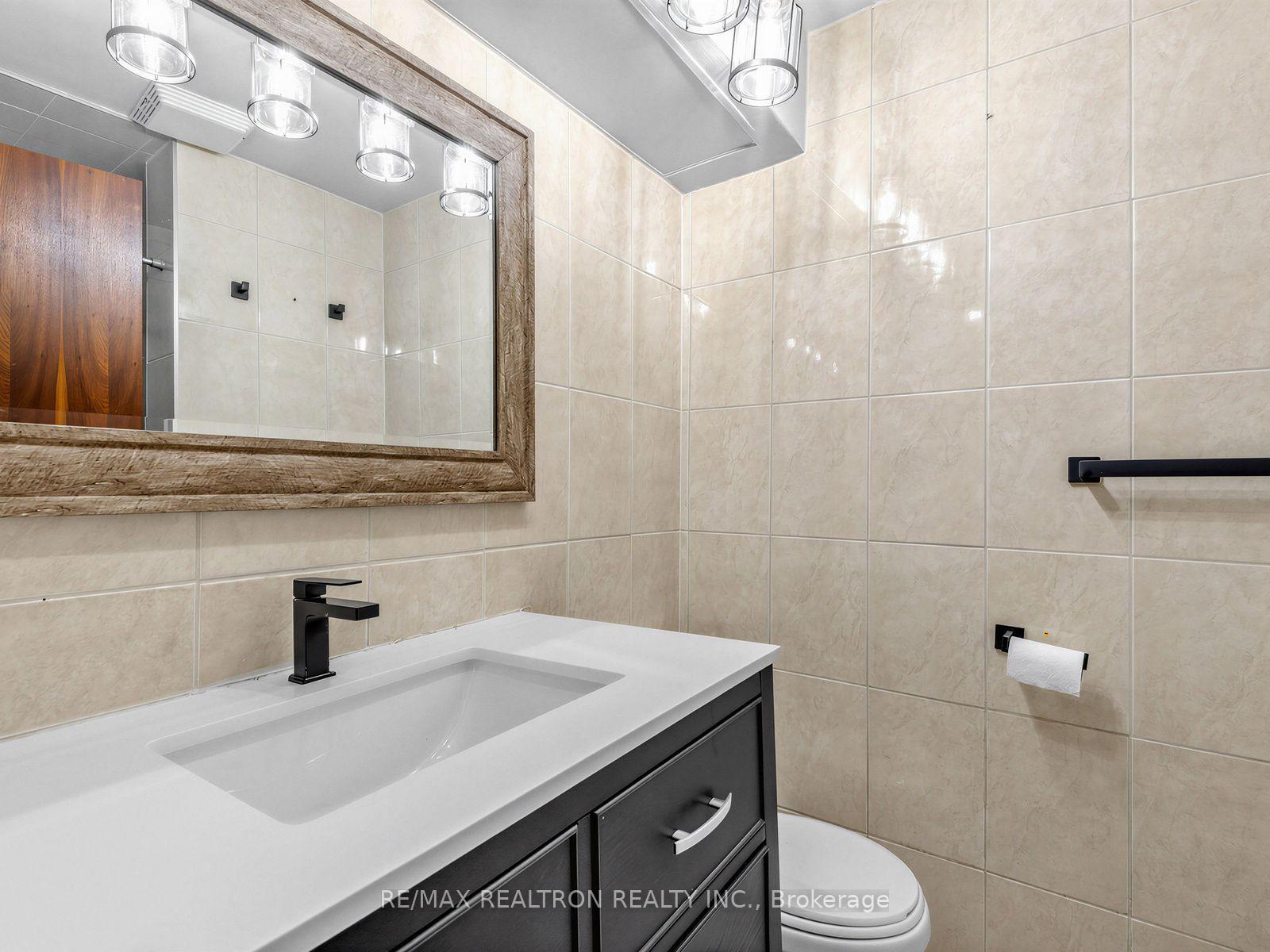 Photo 24 of 91 Spenvalley Drive, North York, Glenfield-Jane Heights — HOMEH