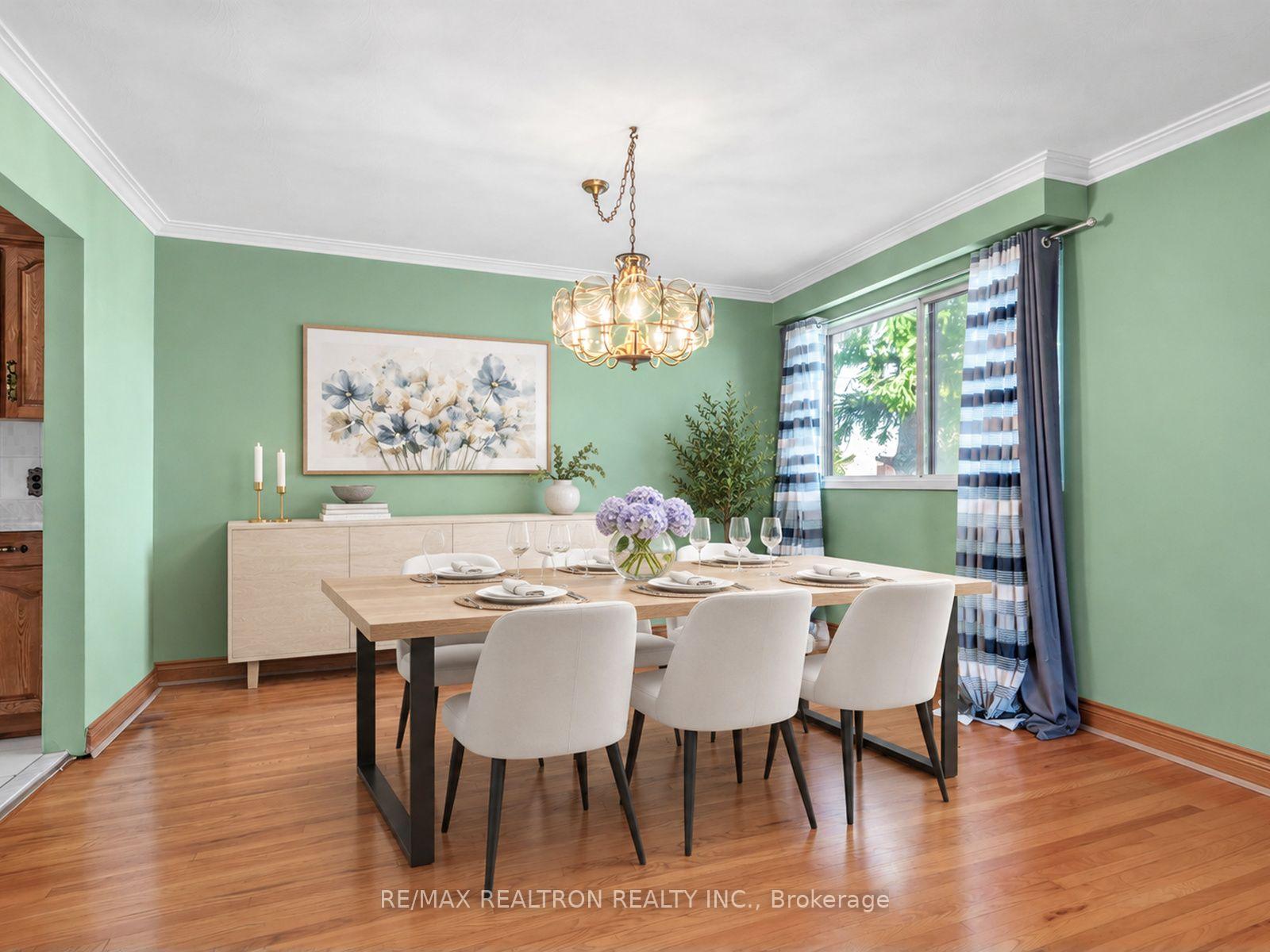 Photo 33 of 91 Spenvalley Drive, North York, Glenfield-Jane Heights — HOMEH