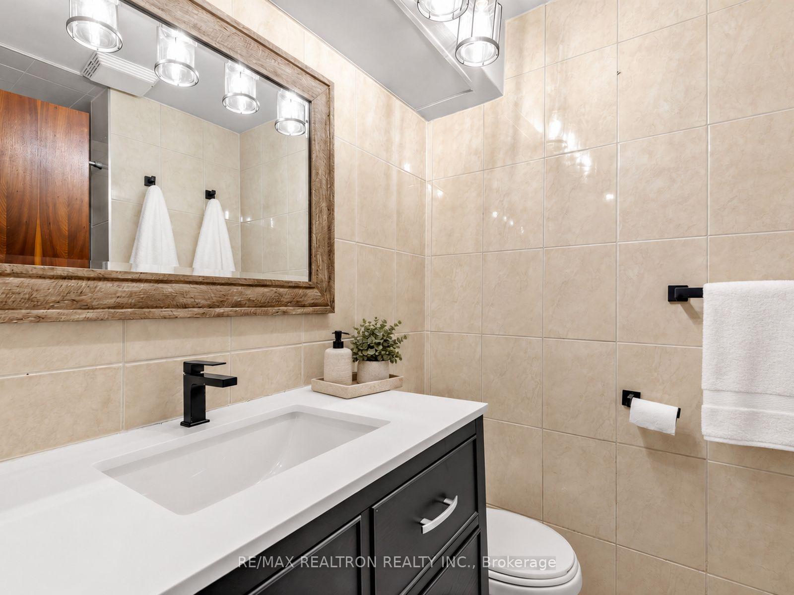 Photo 46 of 91 Spenvalley Drive, North York, Glenfield-Jane Heights — HOMEH