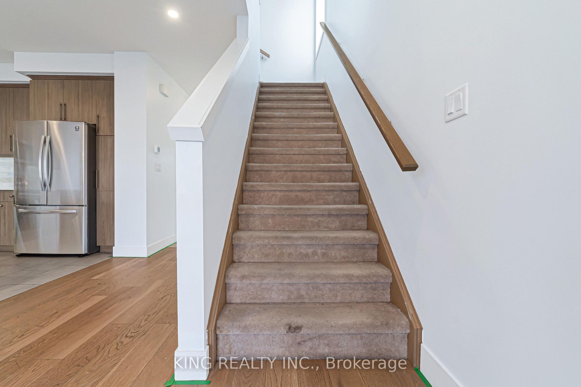 Photo 8 of 705 Chelton Road, London, South U — HOMEH