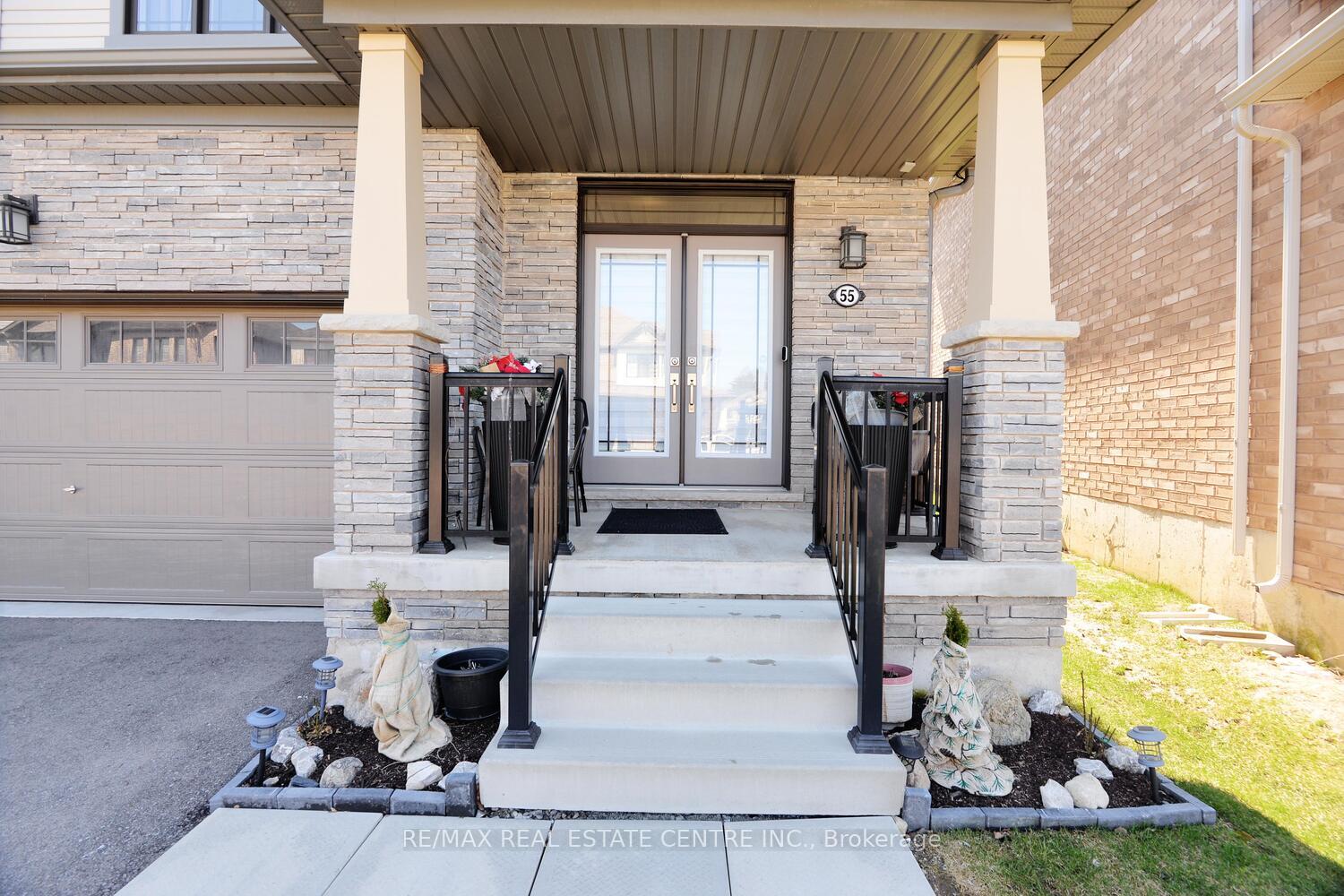 Photo 4 of 55 Magdalena Street, Hamilton, Stoney Creek Mountain — HOMEH