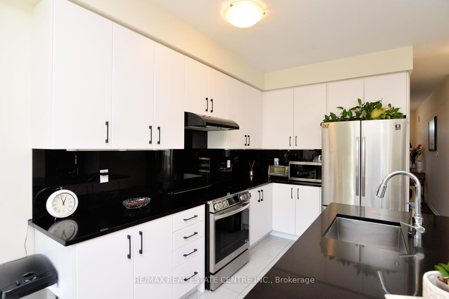 Photo 12 of 55 Magdalena Street, Hamilton, Stoney Creek Mountain — HOMEH