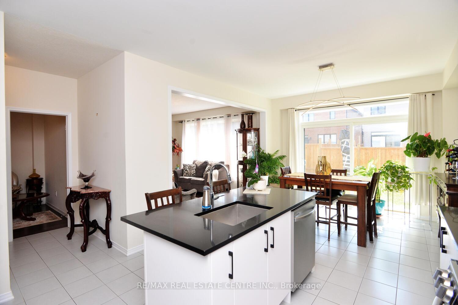 Photo 13 of 55 Magdalena Street, Hamilton, Stoney Creek Mountain — HOMEH