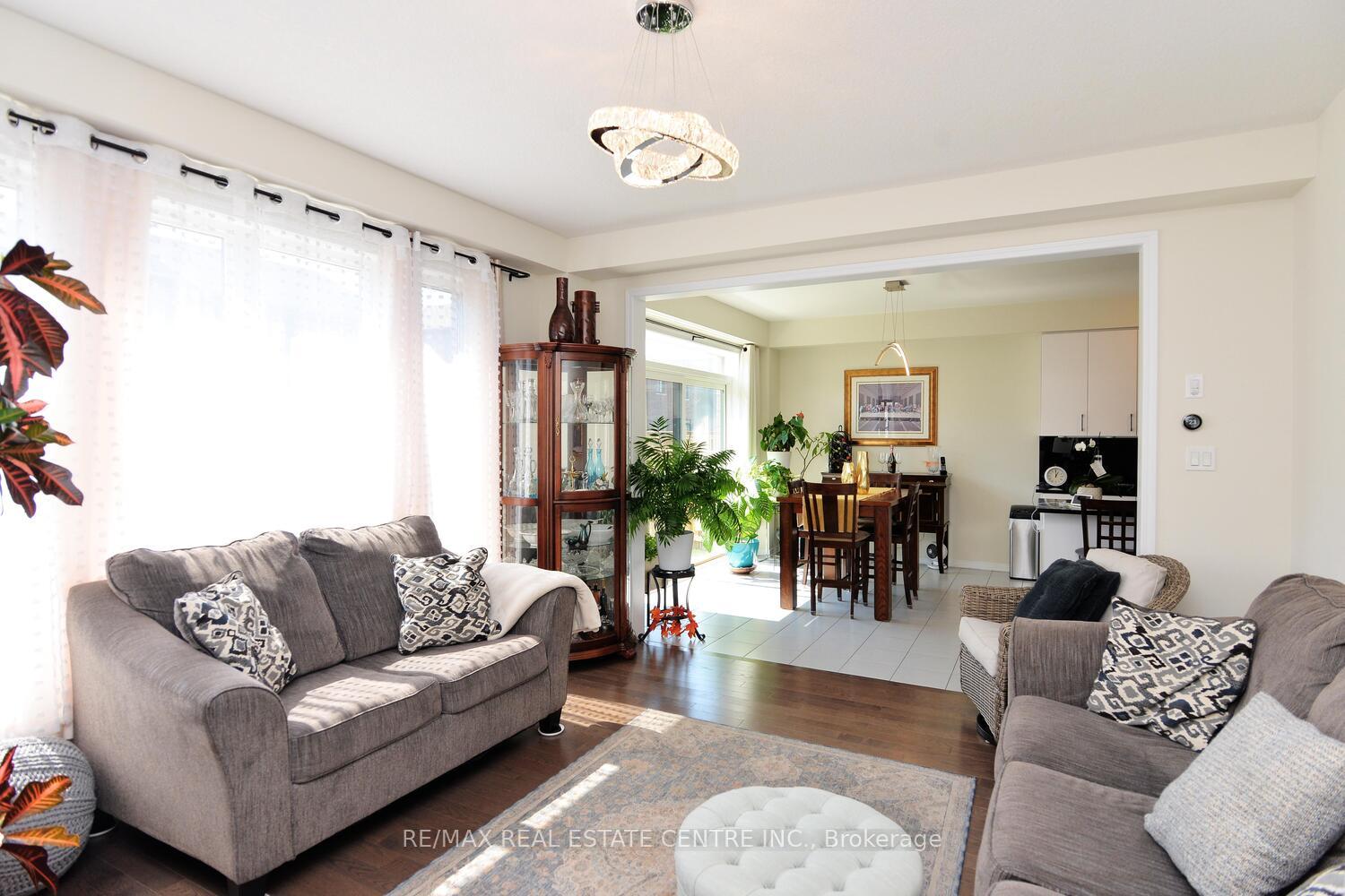Photo 17 of 55 Magdalena Street, Hamilton, Stoney Creek Mountain — HOMEH