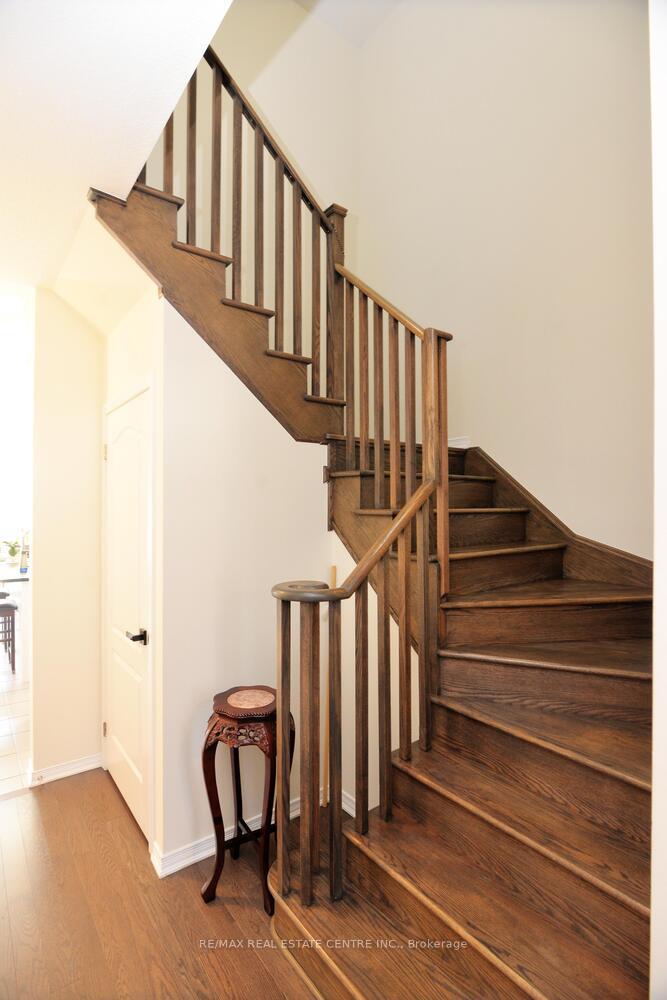 Photo 20 of 55 Magdalena Street, Hamilton, Stoney Creek Mountain — HOMEH