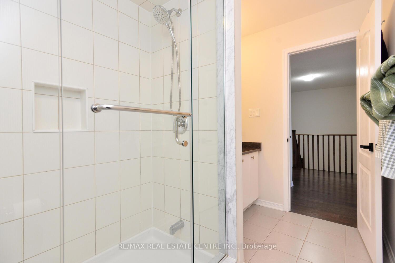 Photo 32 of 55 Magdalena Street, Hamilton, Stoney Creek Mountain — HOMEH