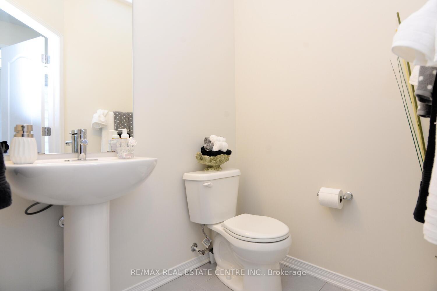 Photo 34 of 55 Magdalena Street, Hamilton, Stoney Creek Mountain — HOMEH