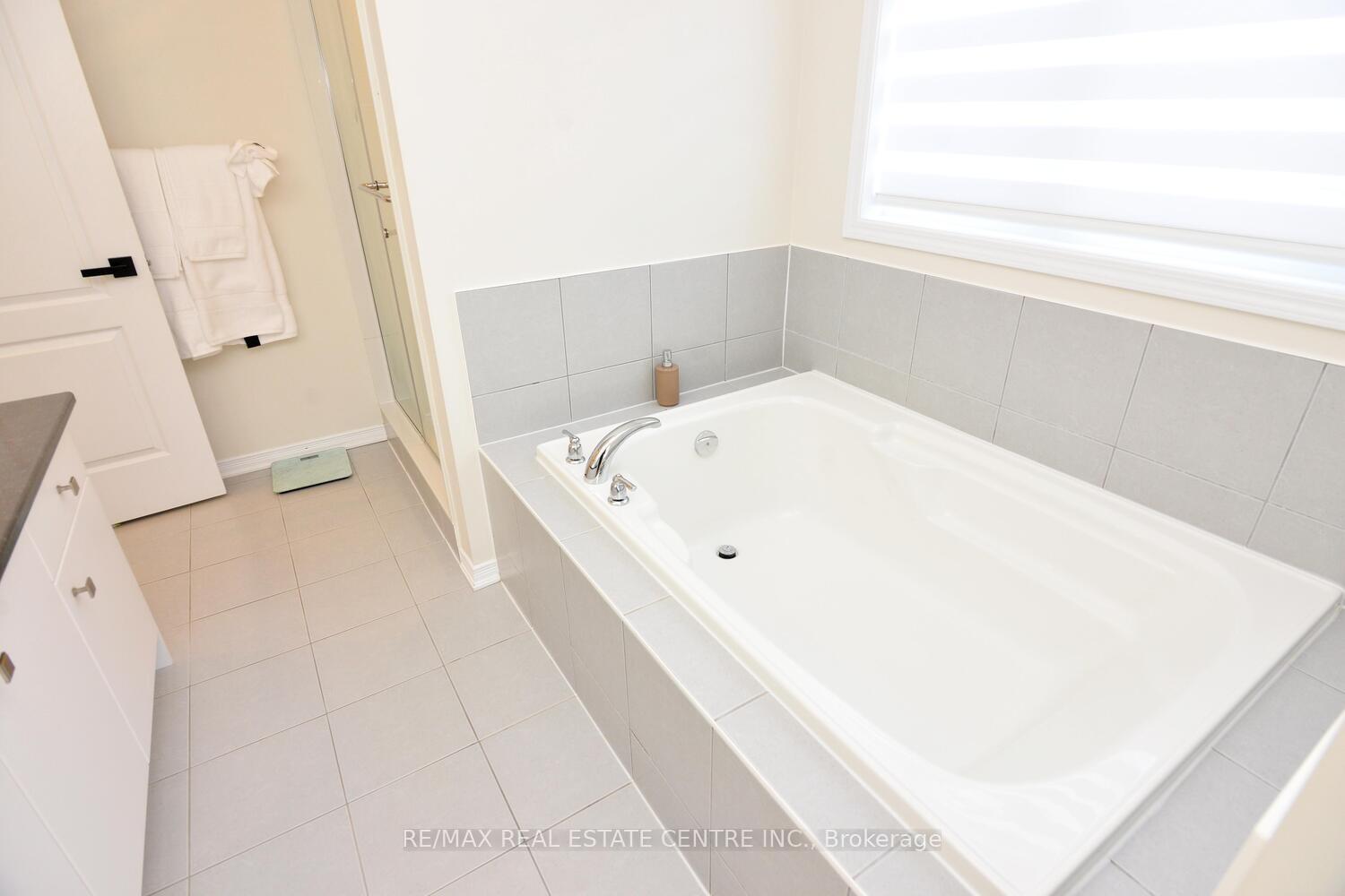 Photo 40 of 55 Magdalena Street, Hamilton, Stoney Creek Mountain — HOMEH