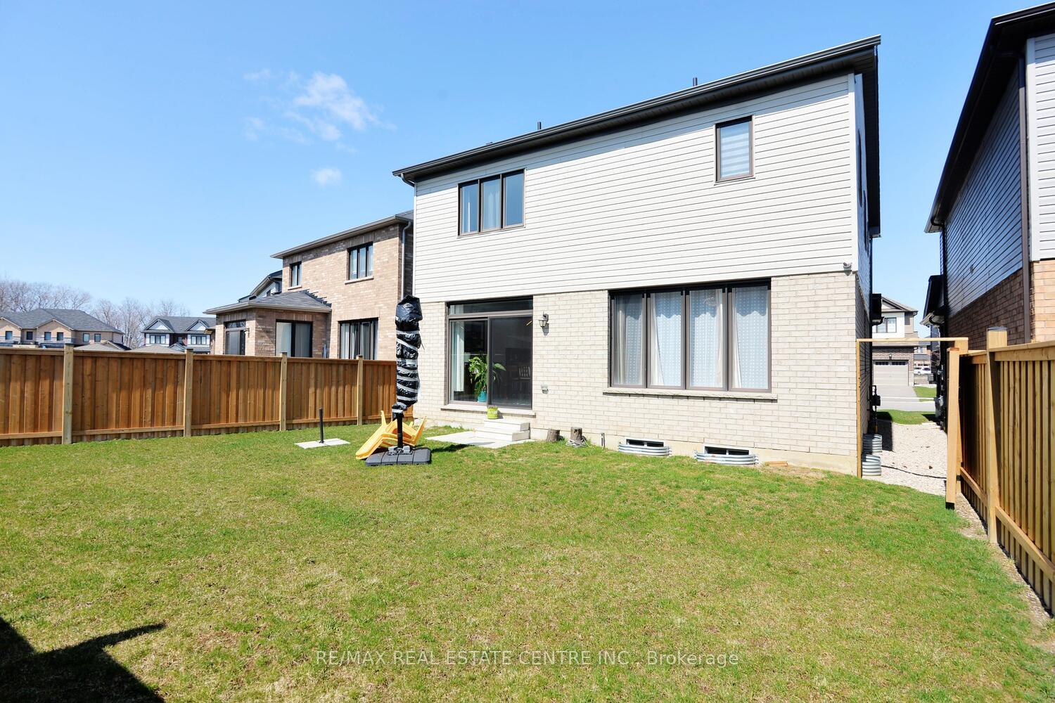 Photo 45 of 55 Magdalena Street, Hamilton, Stoney Creek Mountain — HOMEH