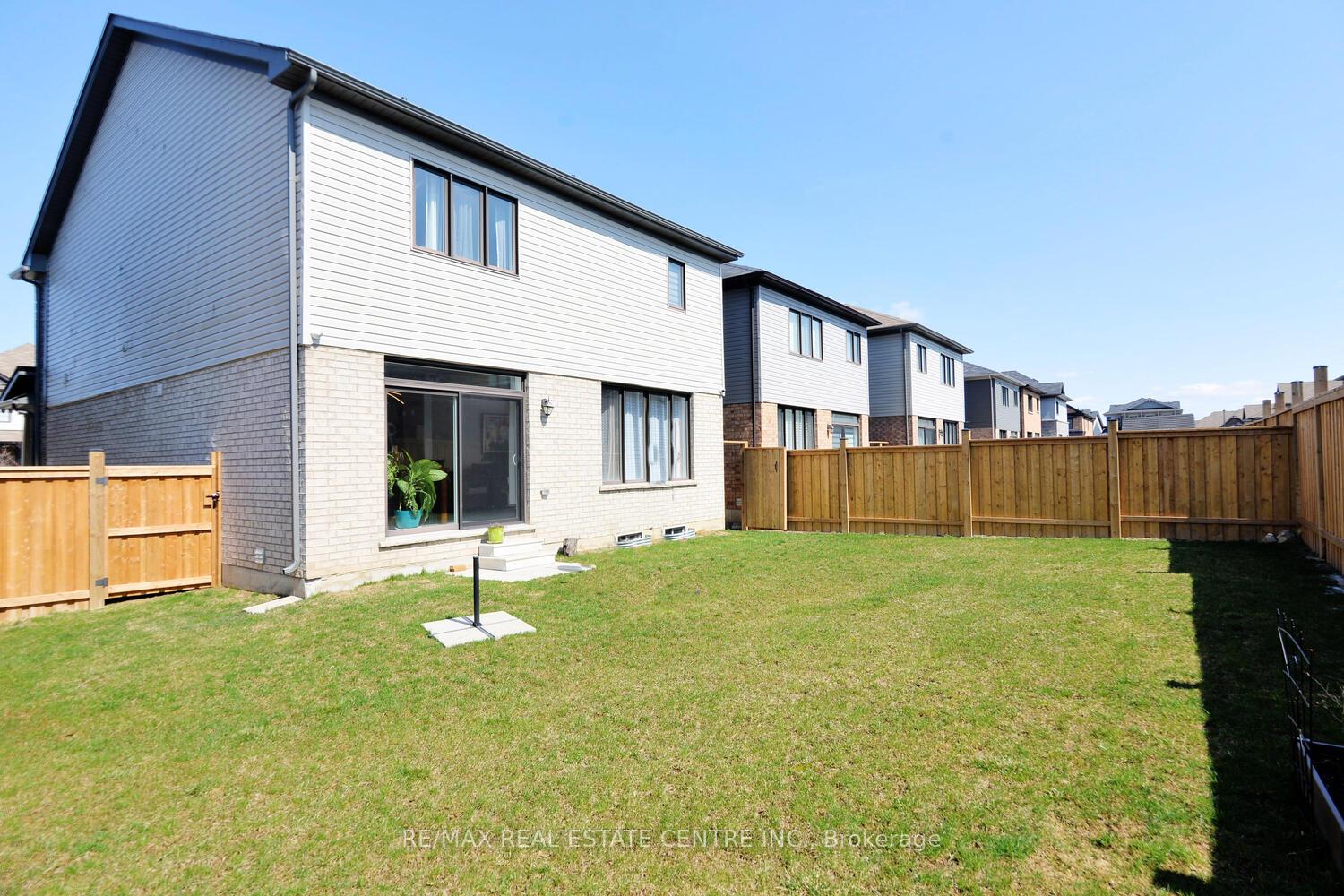 Photo 46 of 55 Magdalena Street, Hamilton, Stoney Creek Mountain — HOMEH