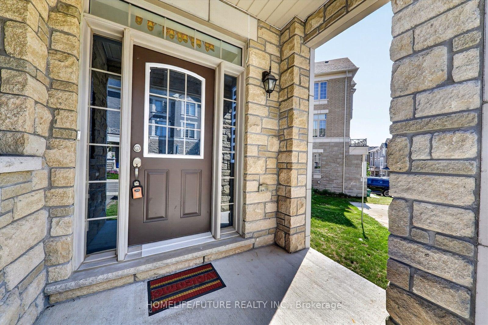 Photo 4 of 37 Andress Way, Markham, Cedarwood — HOMEH