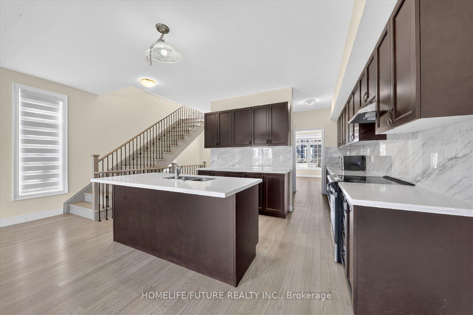 Photo 21 of 37 Andress Way, Markham, Cedarwood — HOMEH