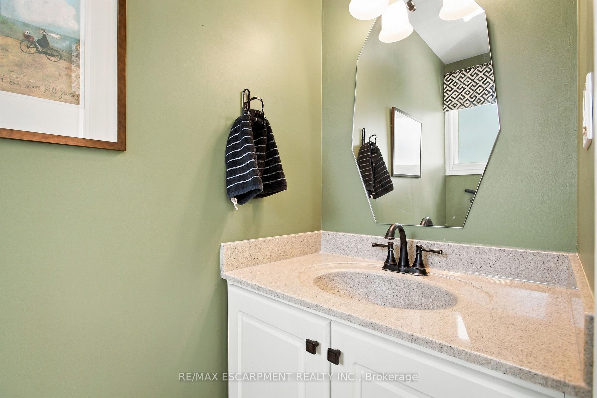 Photo 21 of 23 Cullum Drive, Hamilton, Carlisle — HOMEH