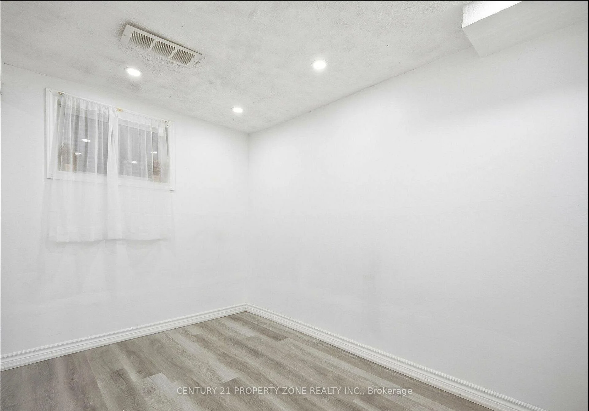 Photo 23 of 25 Abell Drive, Brampton, Madoc — HOMEH