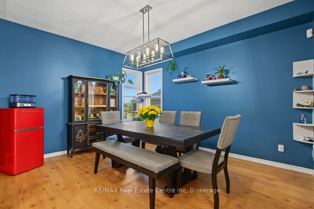 Photo 5 of 978 Edinburgh Road S, Guelph, Kortright West — HOMEH