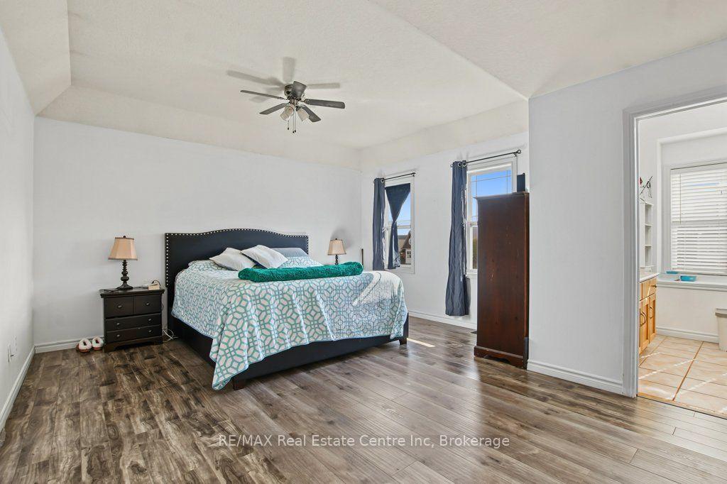 Photo 20 of 978 Edinburgh Road S, Guelph, Kortright West — HOMEH