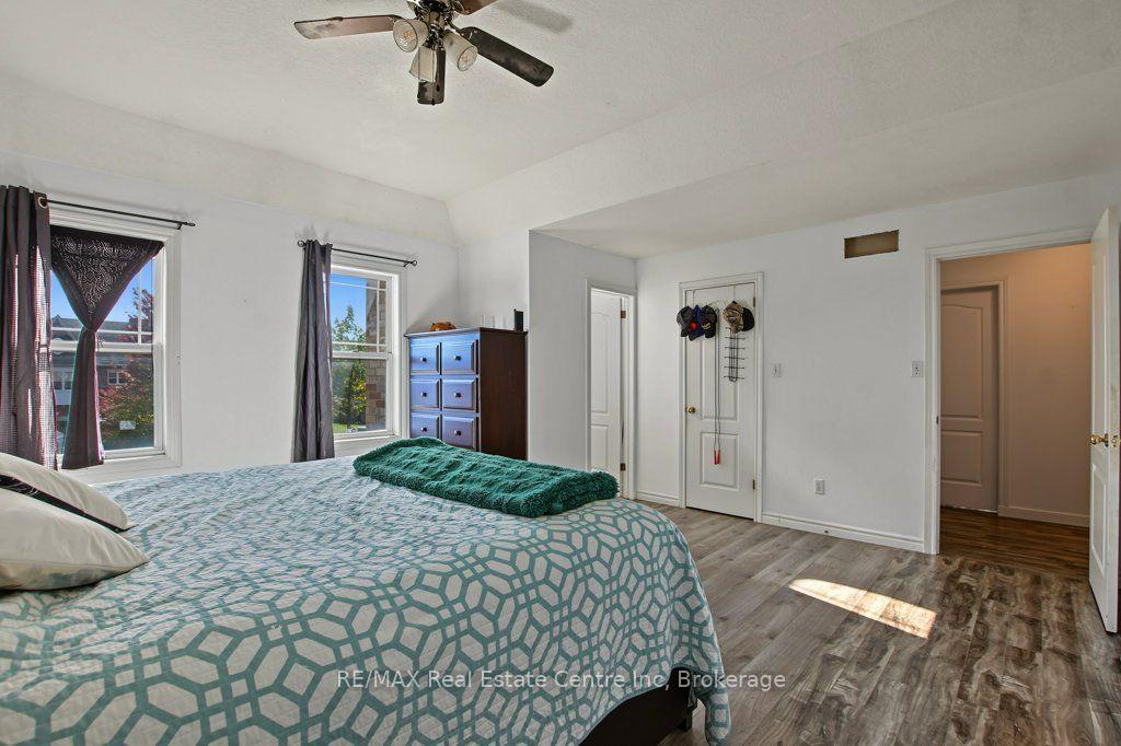 Photo 21 of 978 Edinburgh Road S, Guelph, Kortright West — HOMEH