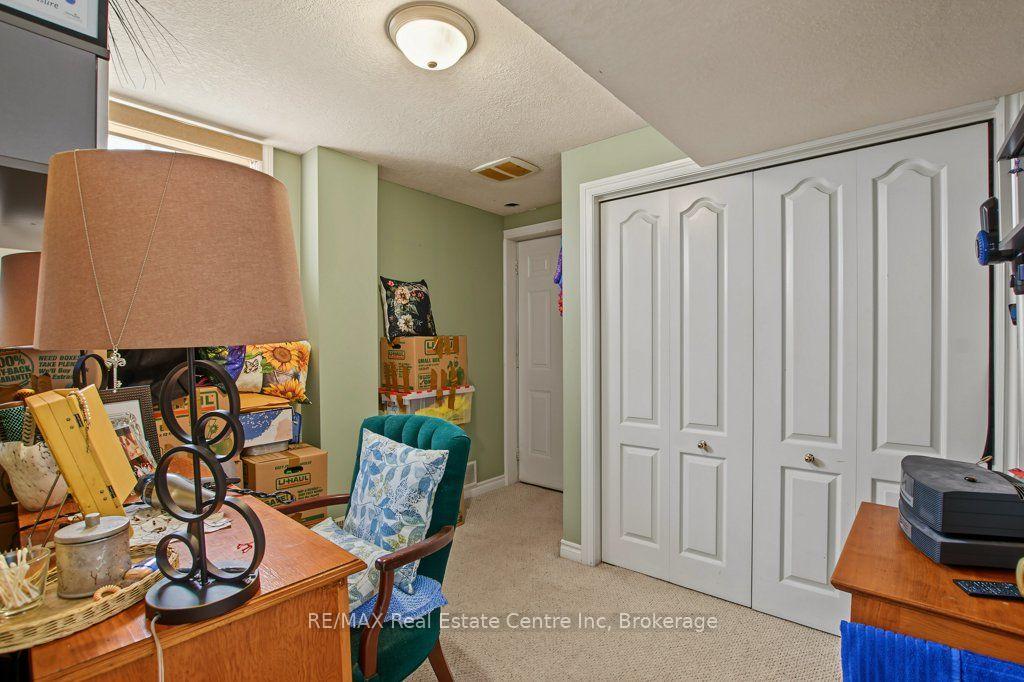 Photo 28 of 978 Edinburgh Road S, Guelph, Kortright West — HOMEH