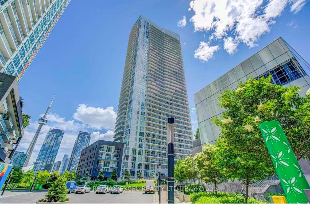Photo 2 of Unit 1915, 75 Queens Wharf Road, Toronto, Waterfront Communities — HOMEH