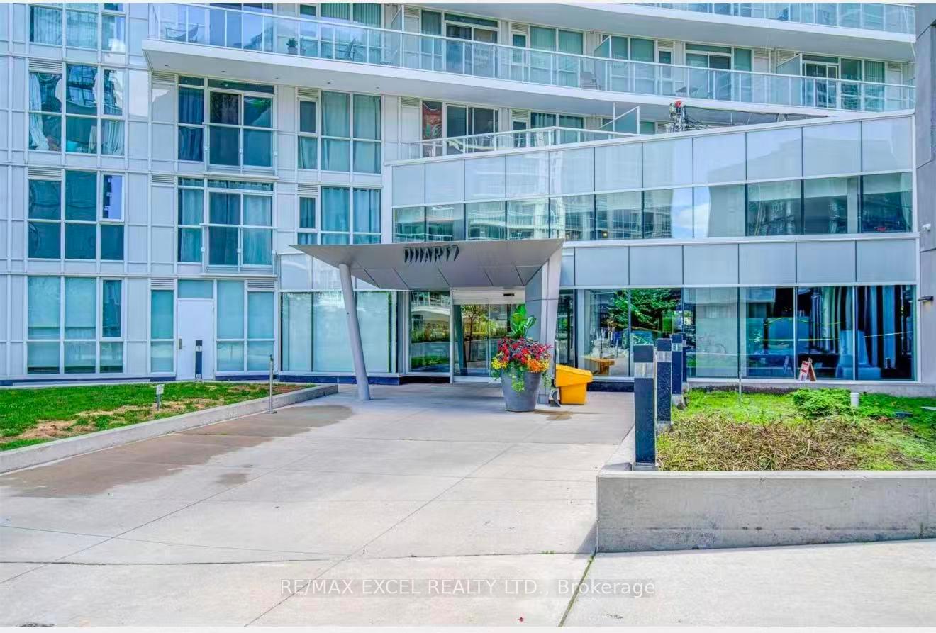 Photo 3 of Unit 1915, 75 Queens Wharf Road, Toronto, Waterfront Communities — HOMEH