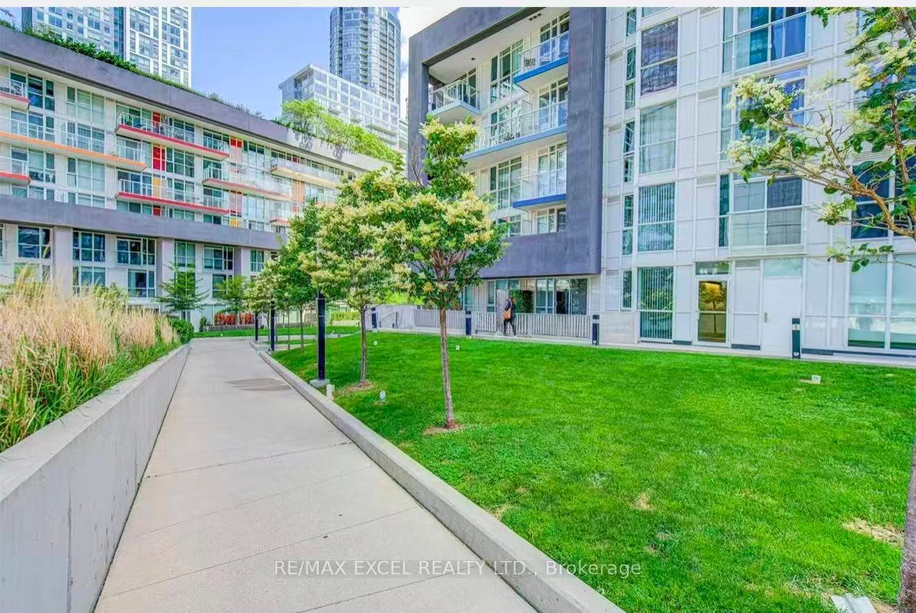 Photo 9 of Unit 1915, 75 Queens Wharf Road, Toronto, Waterfront Communities — HOMEH