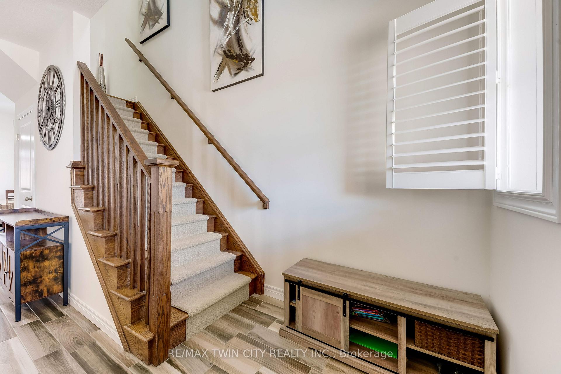 Photo 19 of 18 Crossbridge Avenue, Kitchener, Idlewood/Lackner Woods — HOMEH