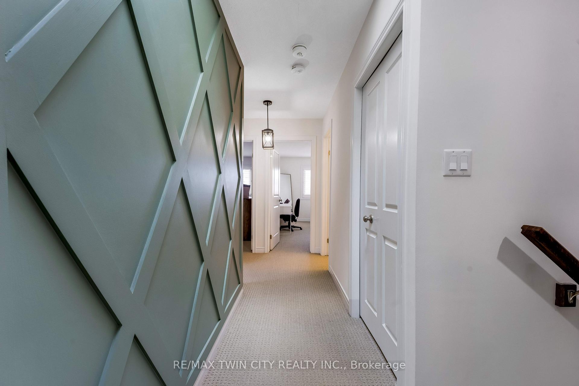 Photo 33 of 18 Crossbridge Avenue, Kitchener, Idlewood/Lackner Woods — HOMEH