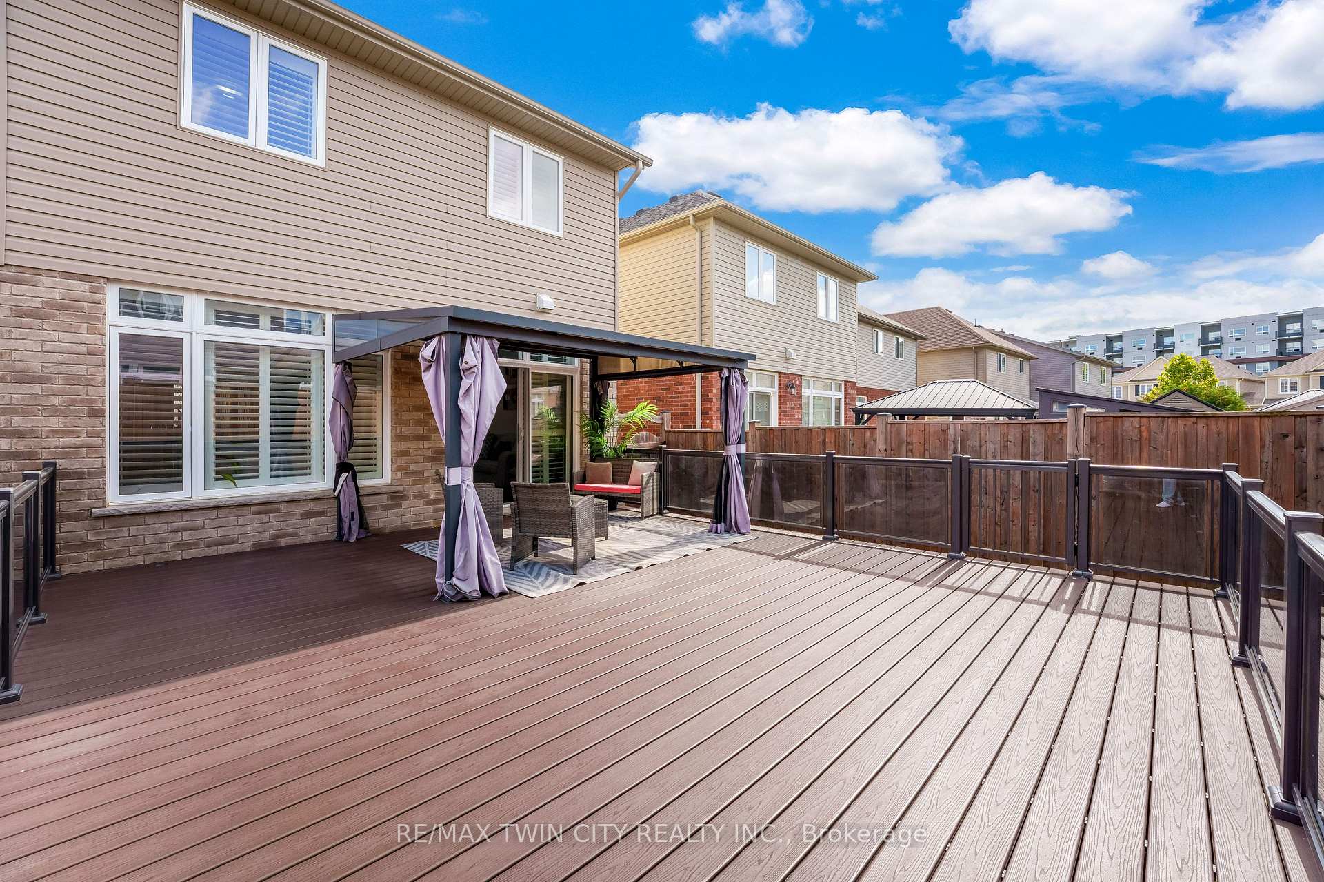 Photo 35 of 18 Crossbridge Avenue, Kitchener, Idlewood/Lackner Woods — HOMEH