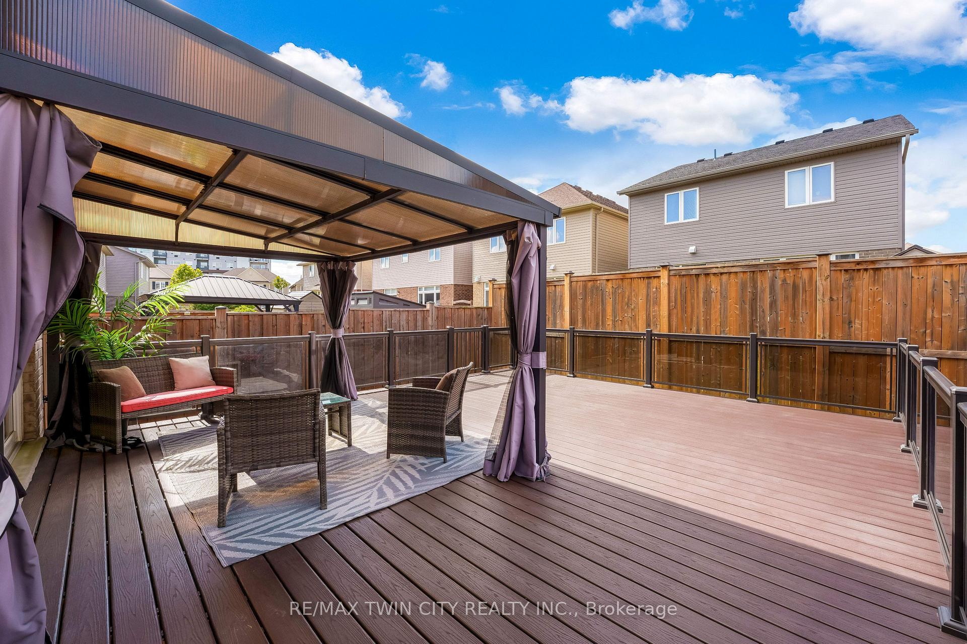 Photo 36 of 18 Crossbridge Avenue, Kitchener, Idlewood/Lackner Woods — HOMEH