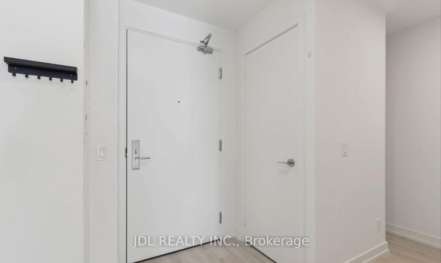 Photo 6 of Unit 2007, 33 Helendale Avenue, Toronto, Yonge-Eglinton — HOMEH