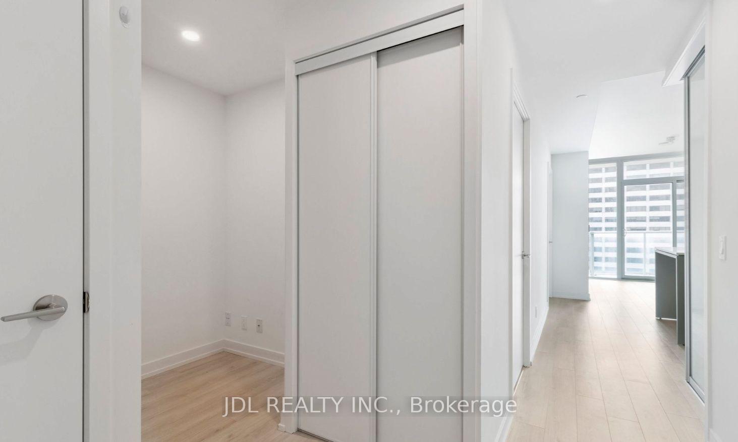 Photo 8 of Unit 2007, 33 Helendale Avenue, Toronto, Yonge-Eglinton — HOMEH