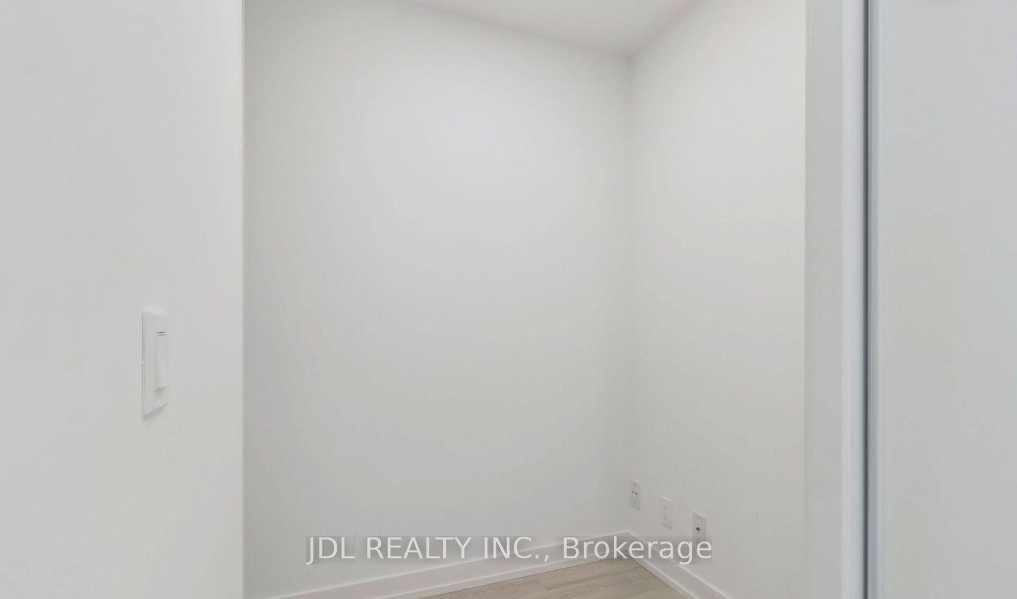 Photo 10 of Unit 2007, 33 Helendale Avenue, Toronto, Yonge-Eglinton — HOMEH
