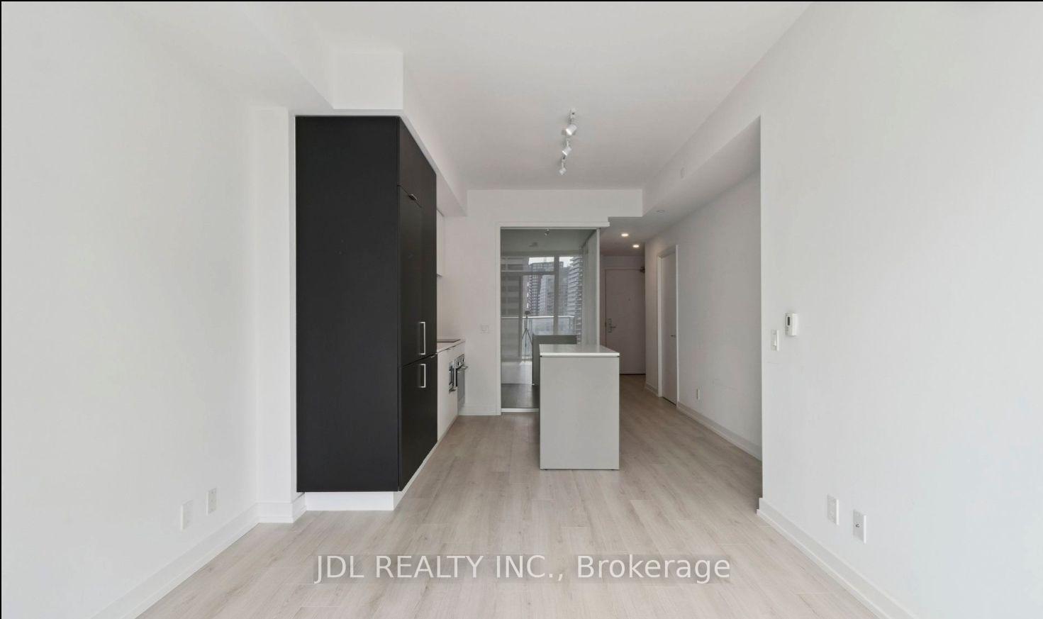 Photo 15 of Unit 2007, 33 Helendale Avenue, Toronto, Yonge-Eglinton — HOMEH