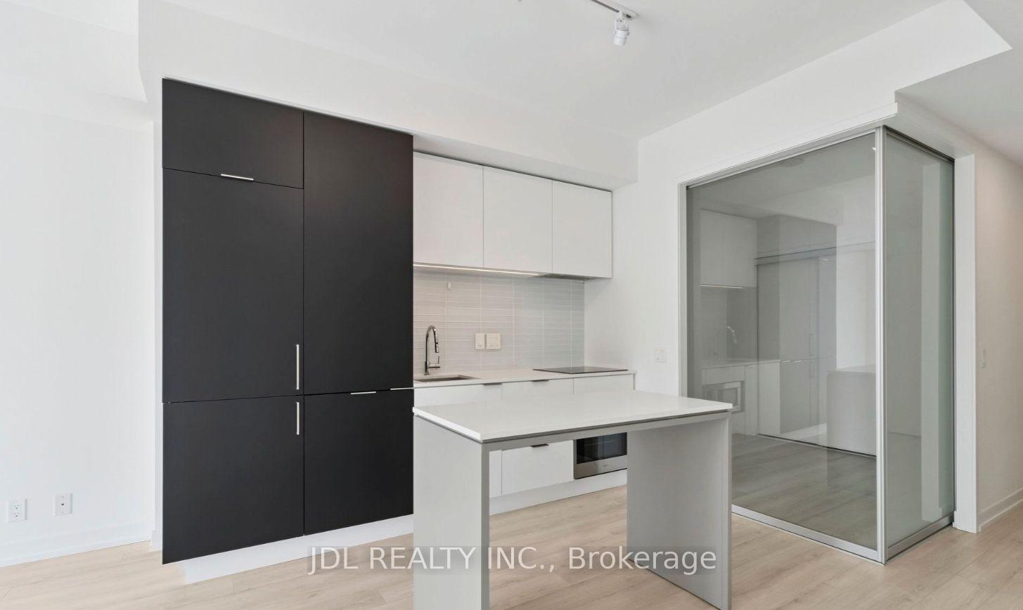 Photo 18 of Unit 2007, 33 Helendale Avenue, Toronto, Yonge-Eglinton — HOMEH